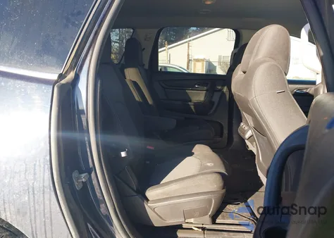 2015 Chevrolet Traverse 1Lt z USA, uszkodzony, nr VIN 1GNKVGKD6FJ242823